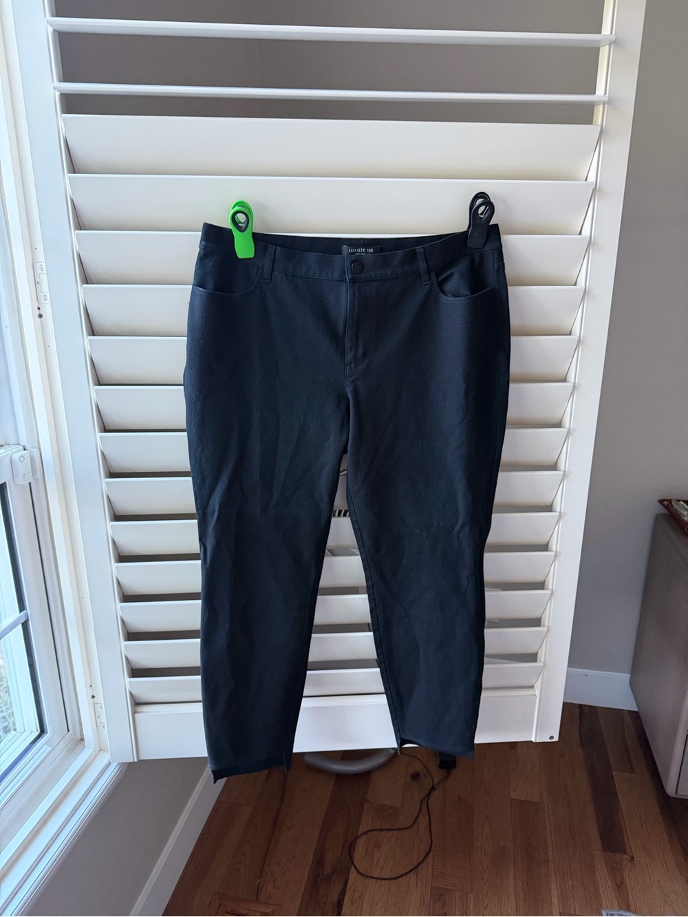 Lafayette 148 New York Black Cropped Mercer pants